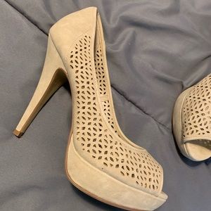 Apt 9 Nude Peep Toe Pumps